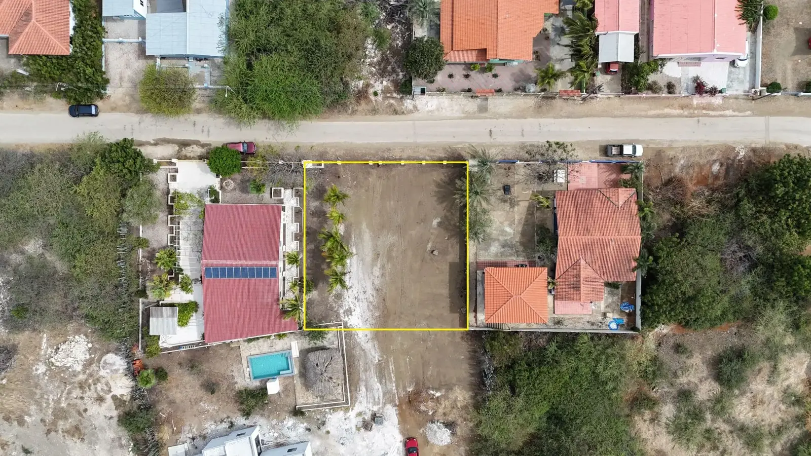 Vacant Lot for Residential Building in Great Neighborhood