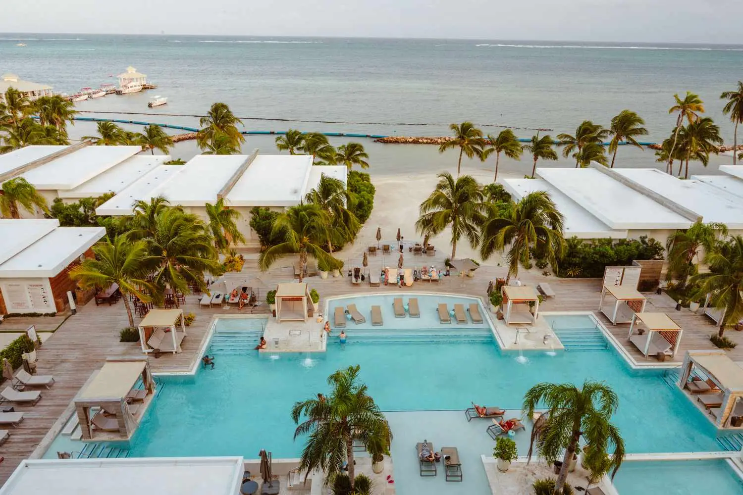 Lavish Coastal Resort with Multiple Dining Options