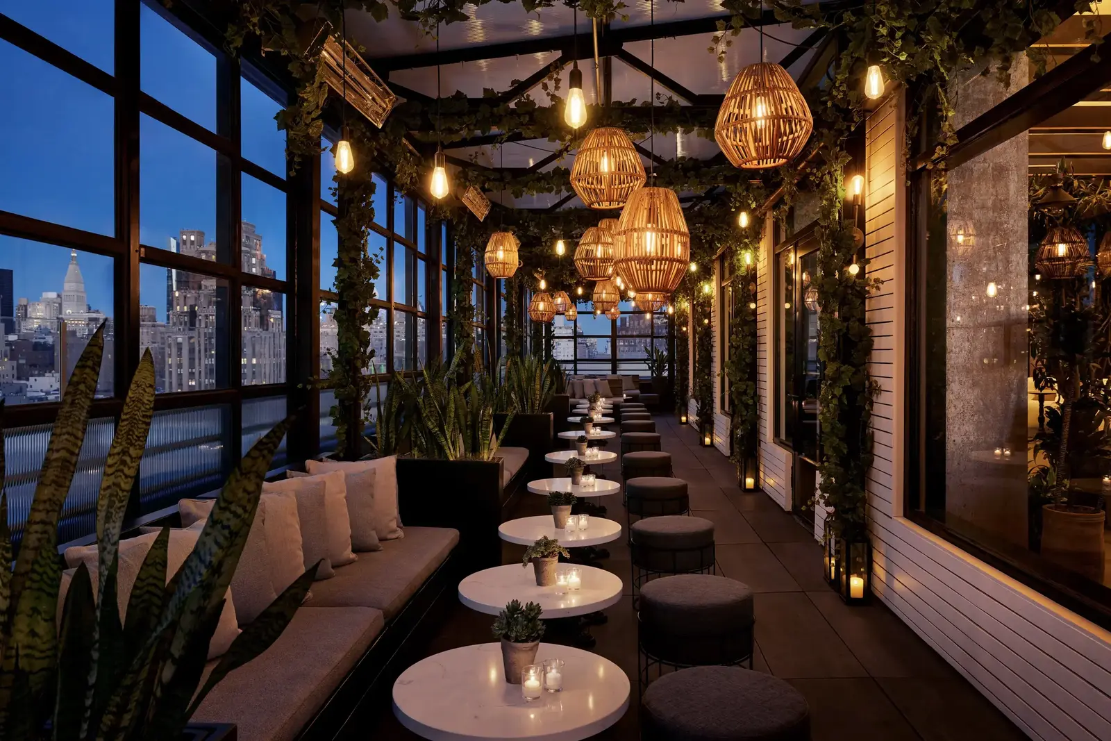 Luxury Urban Hotel with Rooftop Bar
