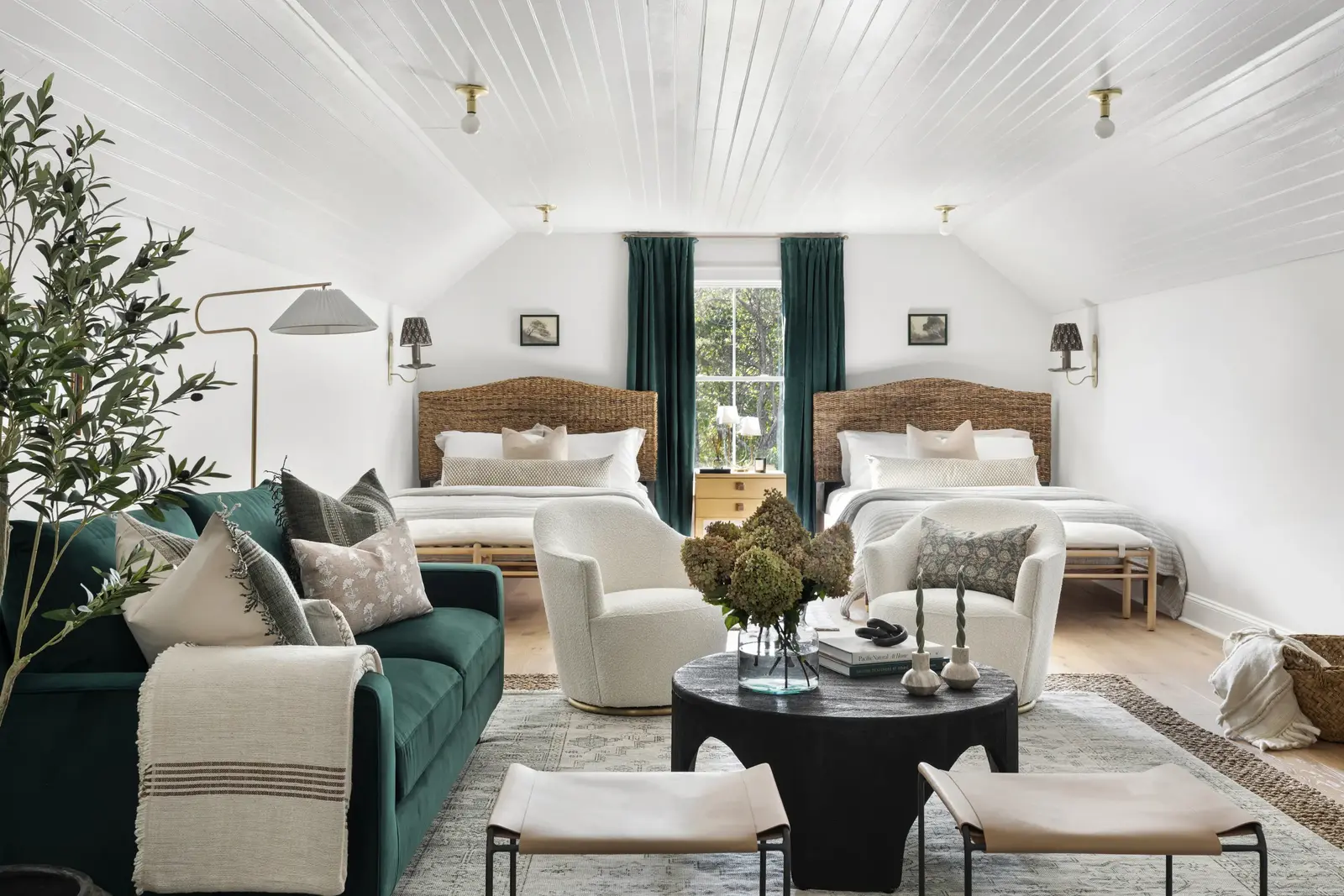 Quaint Country Guest House Surrounded by Fields