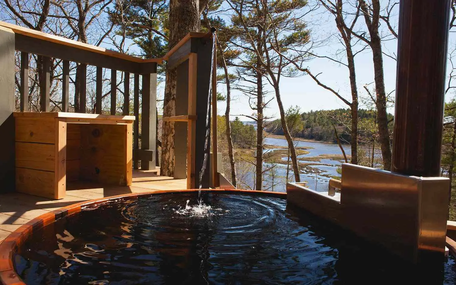 Beautiful Lakeside Vacation Home with Scenic Views