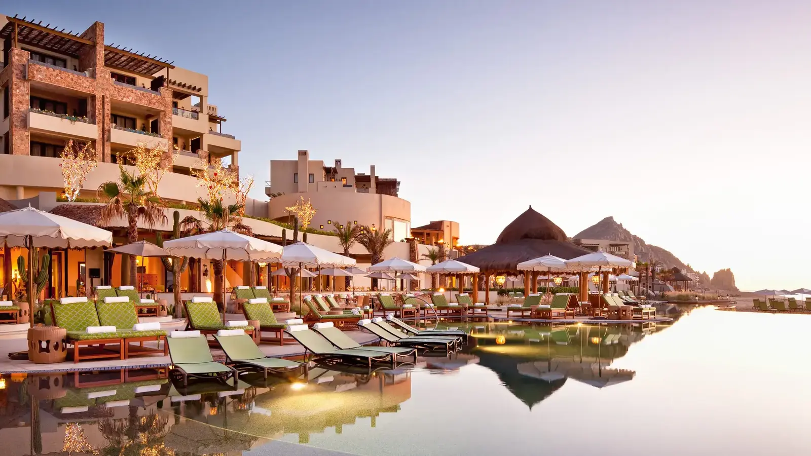 Lavish Coastal Resort with Multiple Dining Options